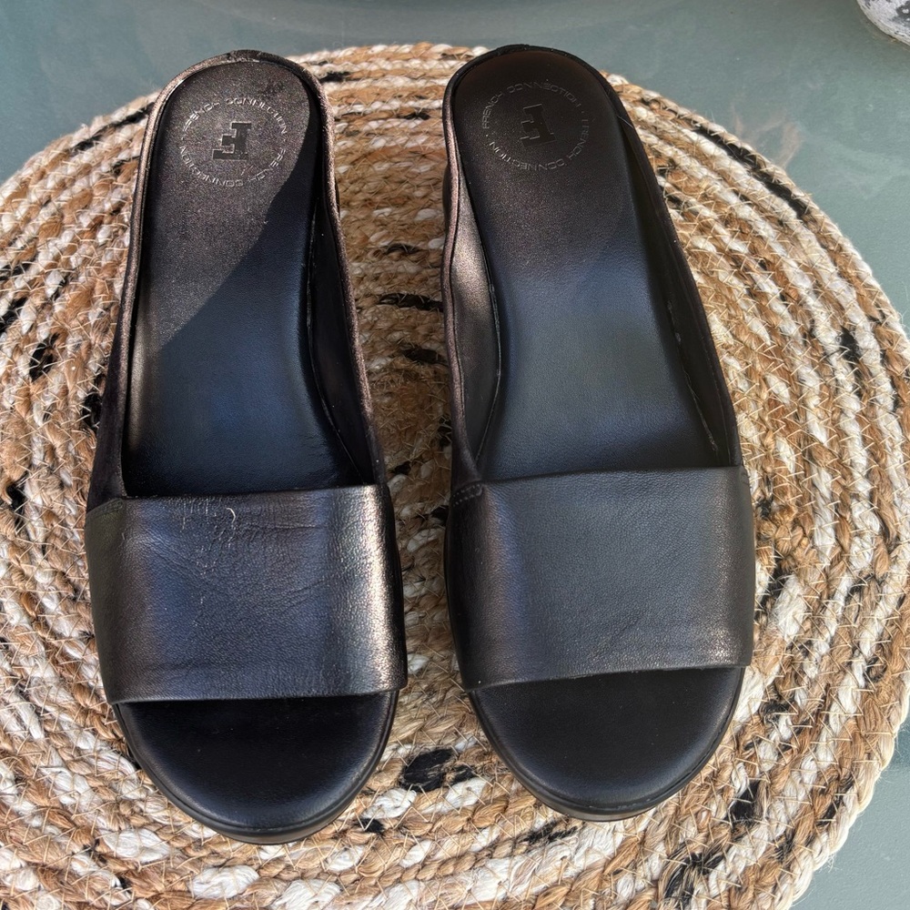 French Connection Pepper Leather/Suede Slides NWOT